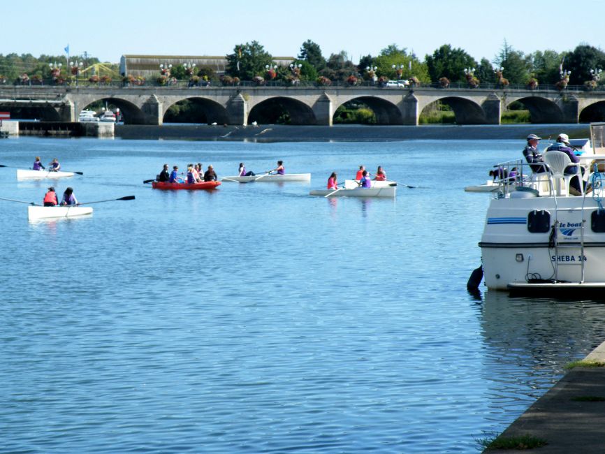 CANOE ET BATEAU POUR COUVERTURE